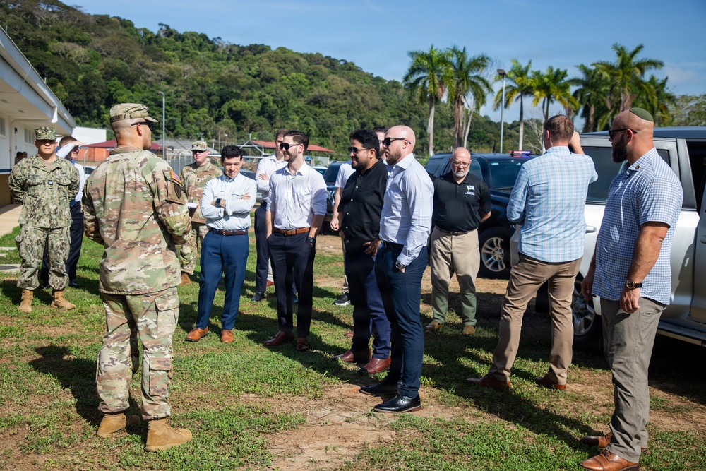 Office of the Secretary of War visits Panamá