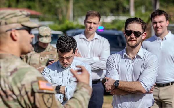 Office of the Secretary of War visits Panamá