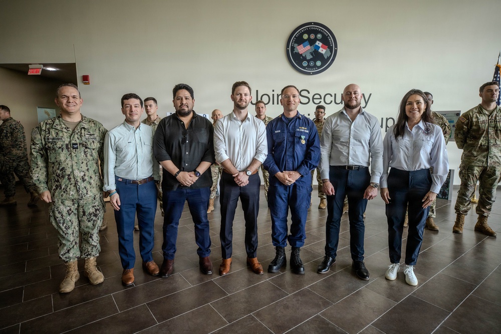 Office of the Secretary of War visits Panamá