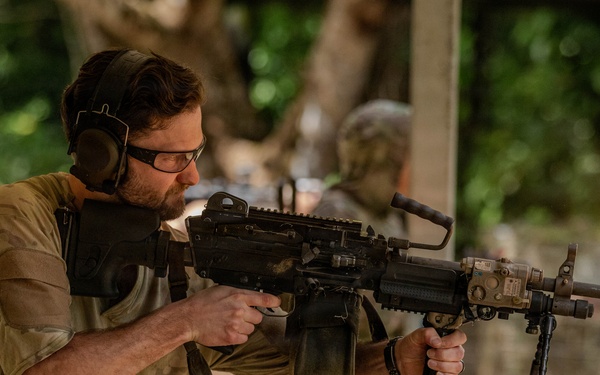 Office of the Secretary of War visits Panamá