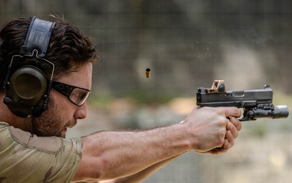 Office of the Secretary of War visits Panamá