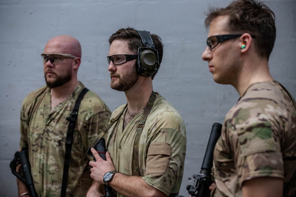 Office of the Secretary of War visits Panamá