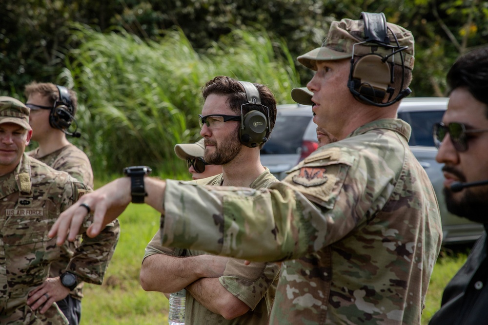 Office of the Secretary of War visits Panamá