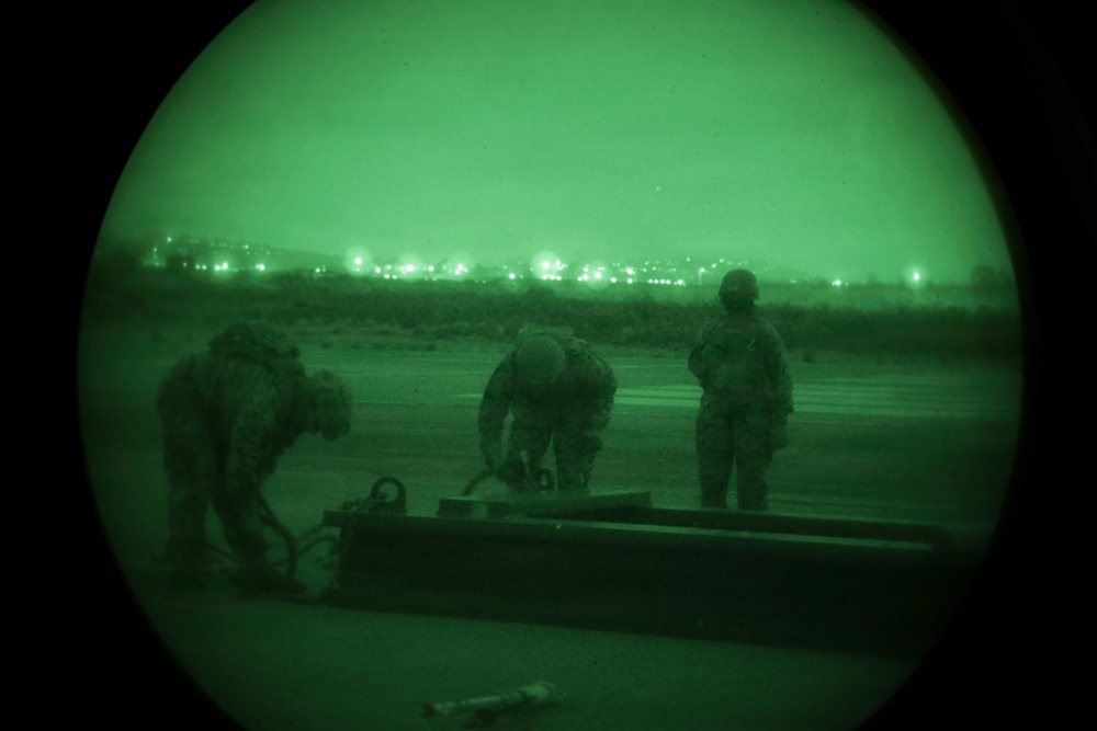 HMH-465 and CLB-13 conduct NSI training