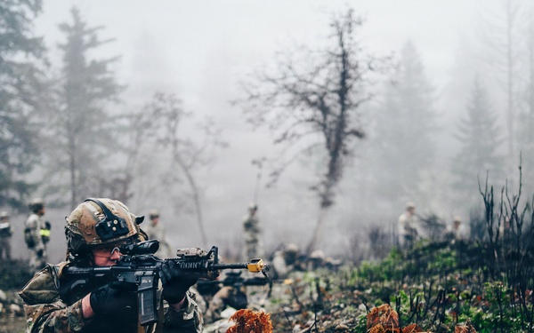 5th SFAB conducts team live fire training