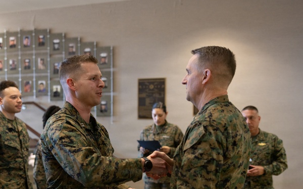 Marine Forces Reserve Chaplain receives Distinguished Service Award