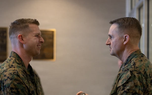 Marine Forces Reserve Chaplain receives Distinguished Service Award