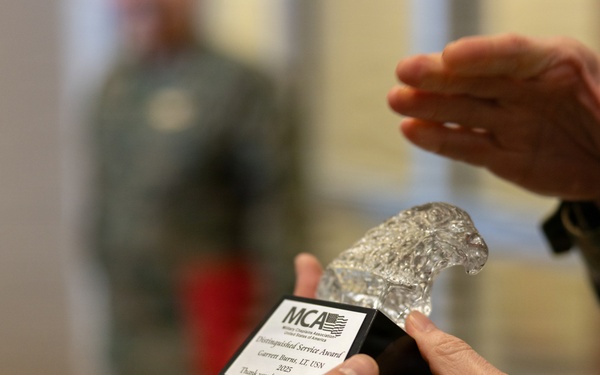 Marine Forces Reserve Chaplain receives Distinguished Service Award