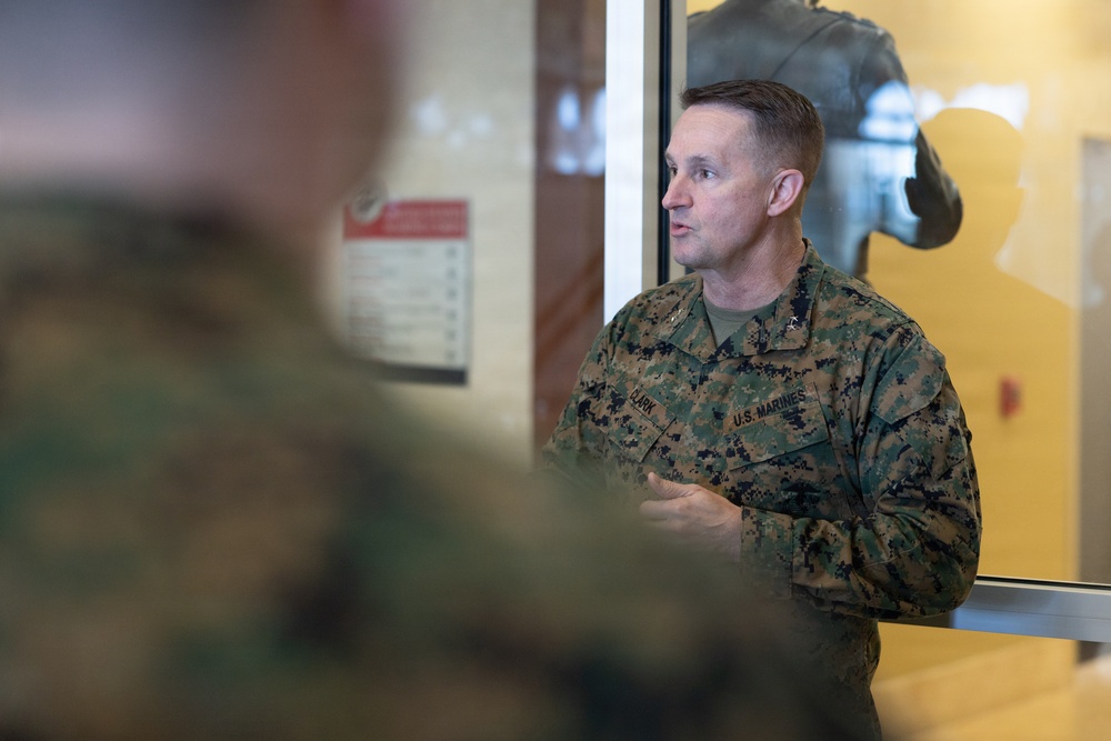 Marine Forces Reserve Chaplain receives Distinguished Service Award