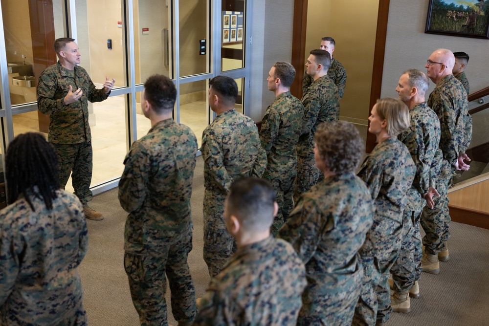 Marine Forces Reserve Chaplain receives Distinguished Service Award
