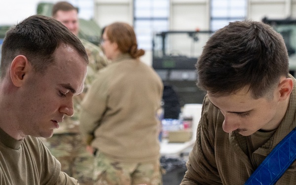 Weapons, ammo crews turn fast jets into fast, lethal jets