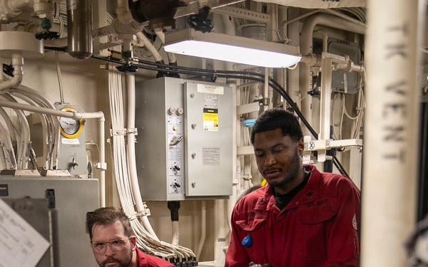 USS Tripoli Conducts a Main Space Fire Drill