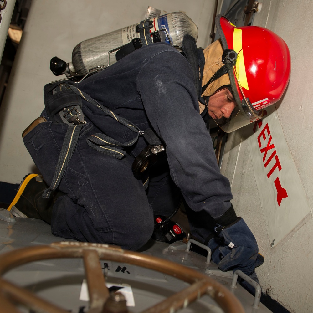 USS Blue Ridge conducts damage control drills