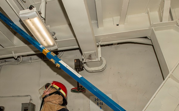 USS Blue Ridge conducts damage control drills