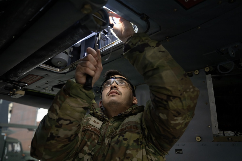 176th AMXS maintainers prep the AKANG’s newest HH-60W Jolly Green II