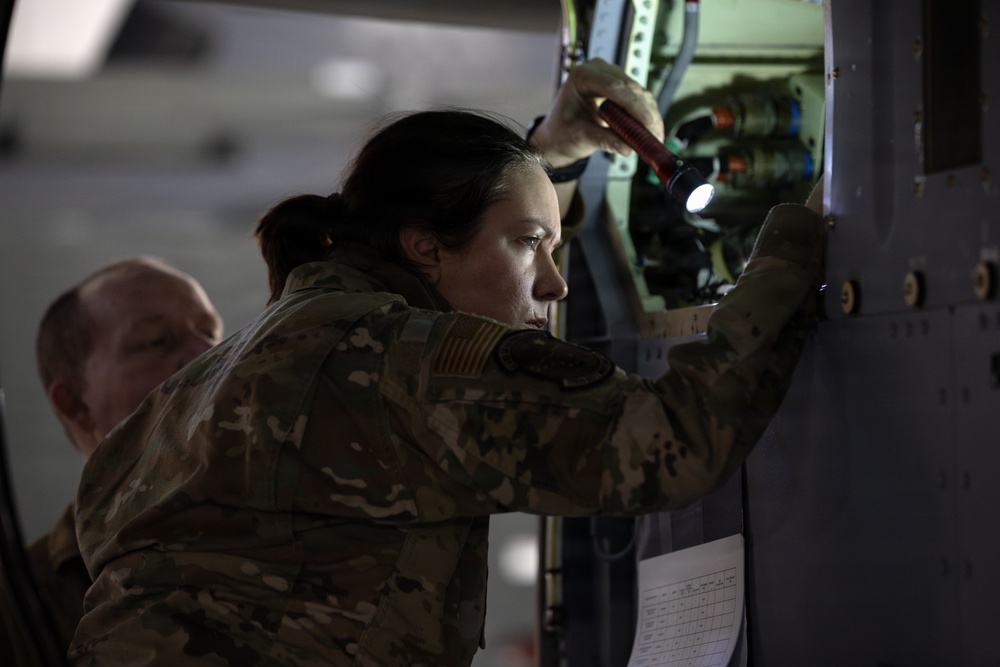 176th AMXS maintainers prep the AKANG’s newest HH-60W Jolly Green II