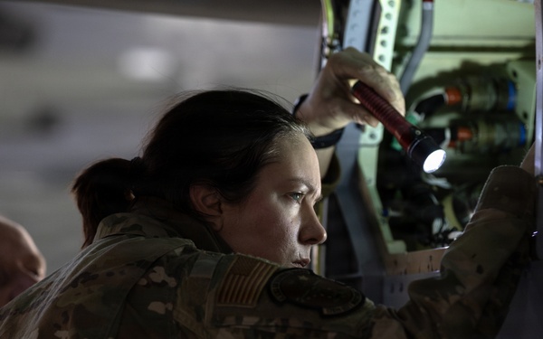 176th AMXS maintainers prep the AKANG’s newest HH-60W Jolly Green II