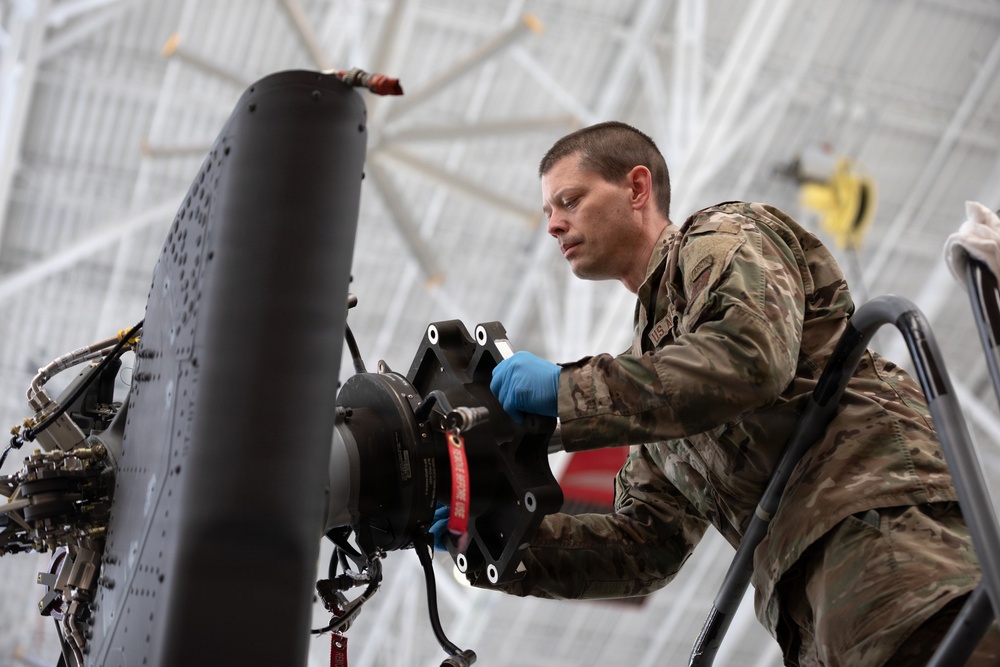 176th AMXS maintainers prep the AKANG’s newest HH-60W Jolly Green II