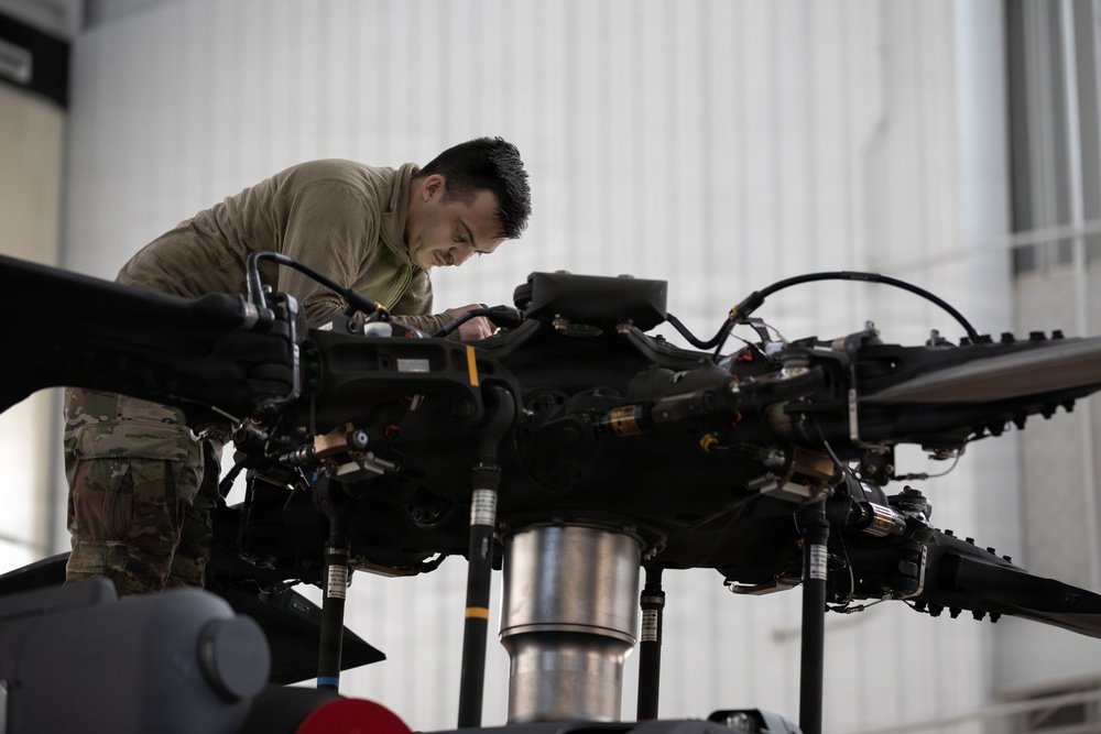 176th AMXS maintainers prep the AKANG’s newest HH-60W Jolly Green II