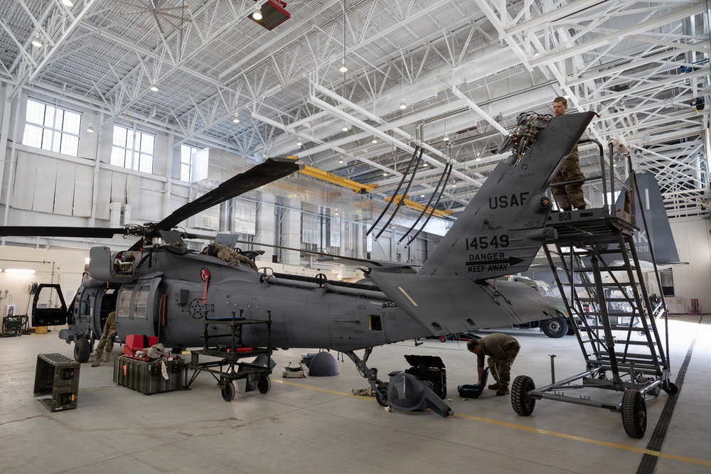 176th AMXS maintainers prep the AKANG’s newest HH-60W Jolly Green II