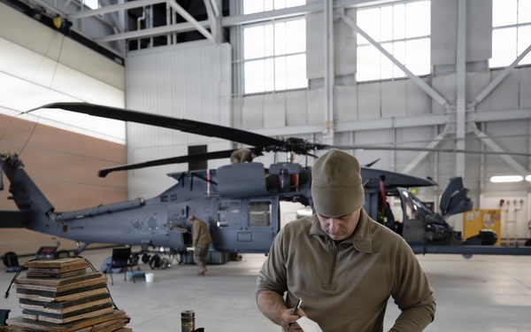 176th AMXS maintainers prep the AKANG’s newest HH-60W Jolly Green II