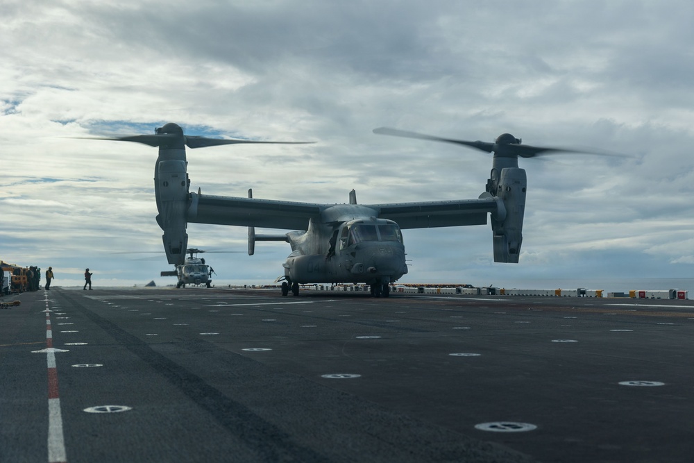11th MEU Marines, Sailors Conduct Flight Deck Operations Aboard USS Boxer