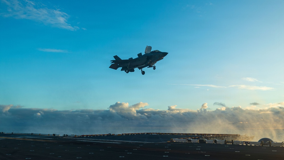 11th MEU Marines, Sailors Conduct Flight Deck Operations Aboard USS Boxer