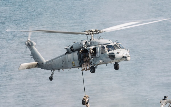 11th MEU Marines, Sailors Conduct VBSS Exercise