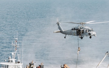 11th MEU Marines, Sailors Conduct VBSS Exercise