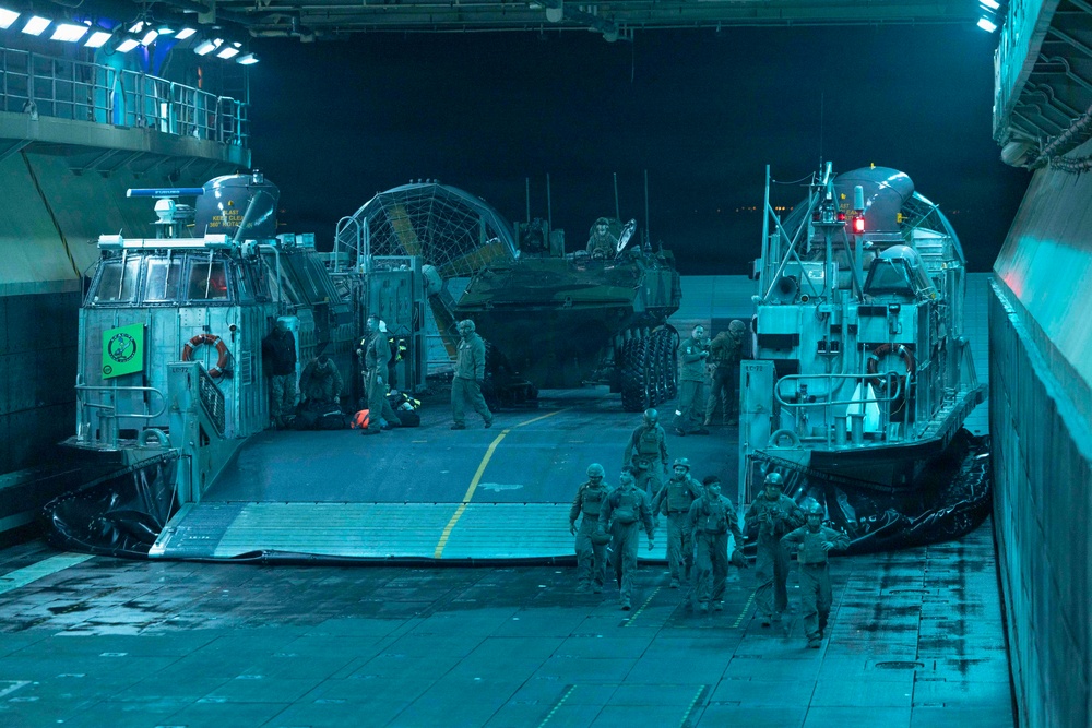 QUART 26.2: 3rd AA Bn. Embarks USS Makin Island