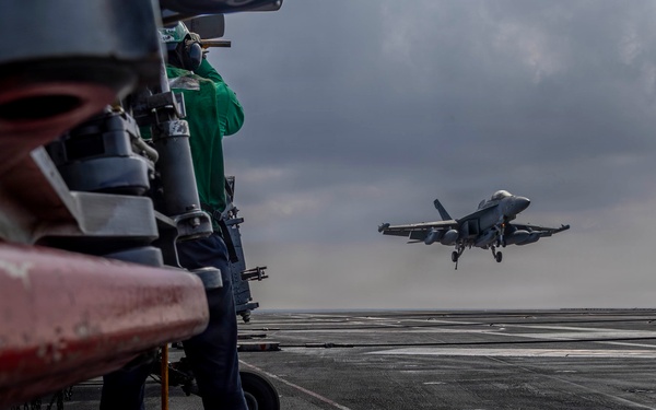 Abraham Lincoln conducts flight operations