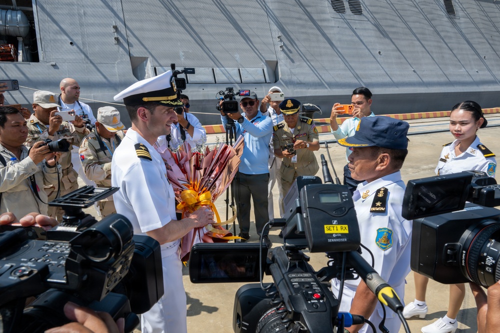USS Cincinnati (LCS 20) arrives in Ream Naval Base, Cambodia