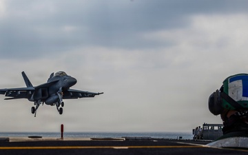 Abraham Lincoln conducts flight operations