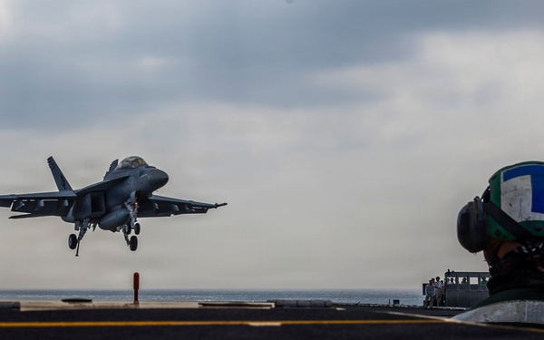 Abraham Lincoln conducts flight operations