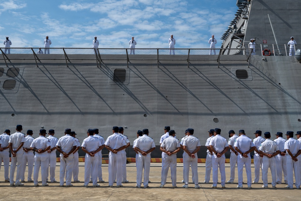 USS Cincinnati (LCS 20) arrives in Ream Naval Base, Cambodia