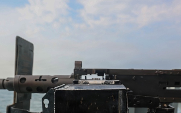 Abraham Lincoln conducts gun quarters