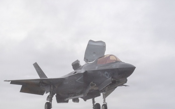 Boxer Conducts Flight Operations