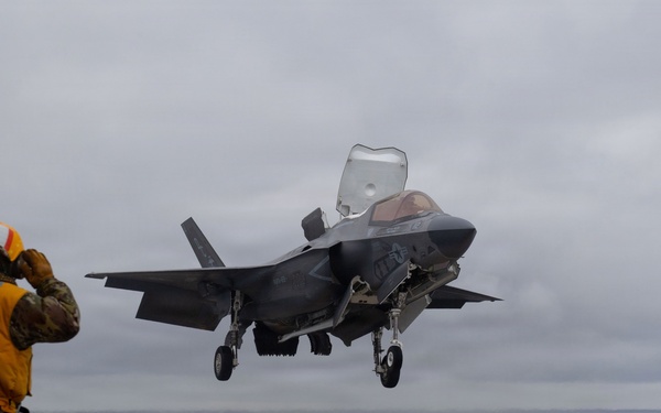 Boxer Conducts Flight Operations