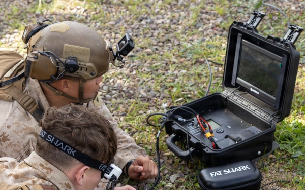 1st Marine Division Schools hosts small attack drone operators course