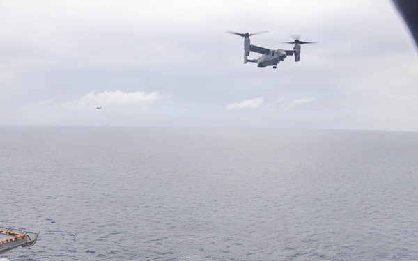 QUART 26.2: VMM-364 conducts deck landing qualifications aboard USS Makin Island