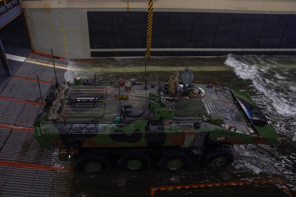 DVIDS - Images - MKI ACV Operations [Image 2 of 5]