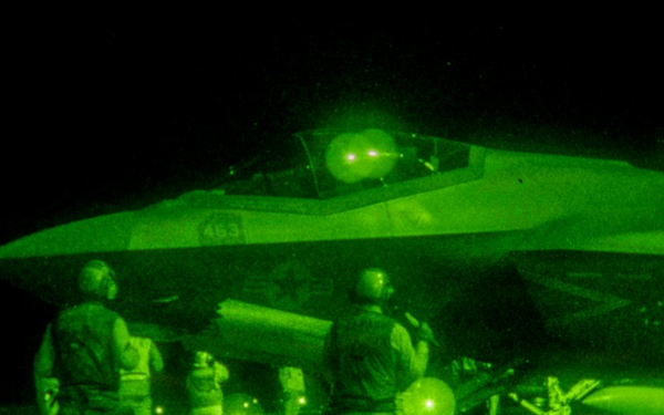 USS Theodore Roosevelt Supports Nighttime Flight Operations