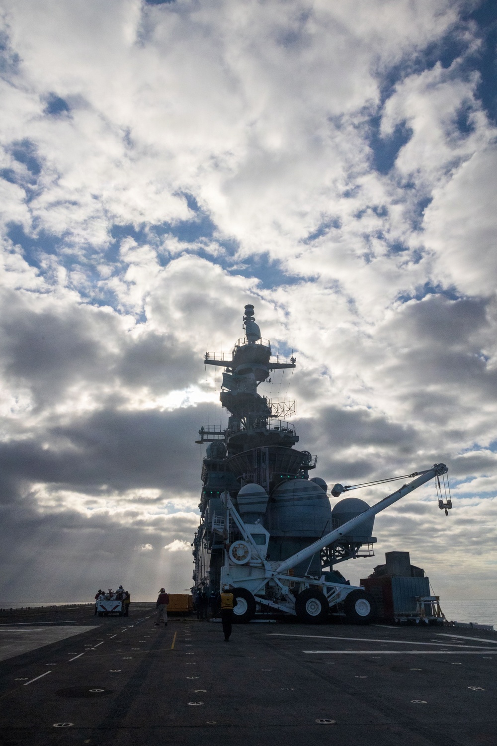 11th MEU Marines, Sailors Conduct F-35B Maintenance Aboard USS Boxer