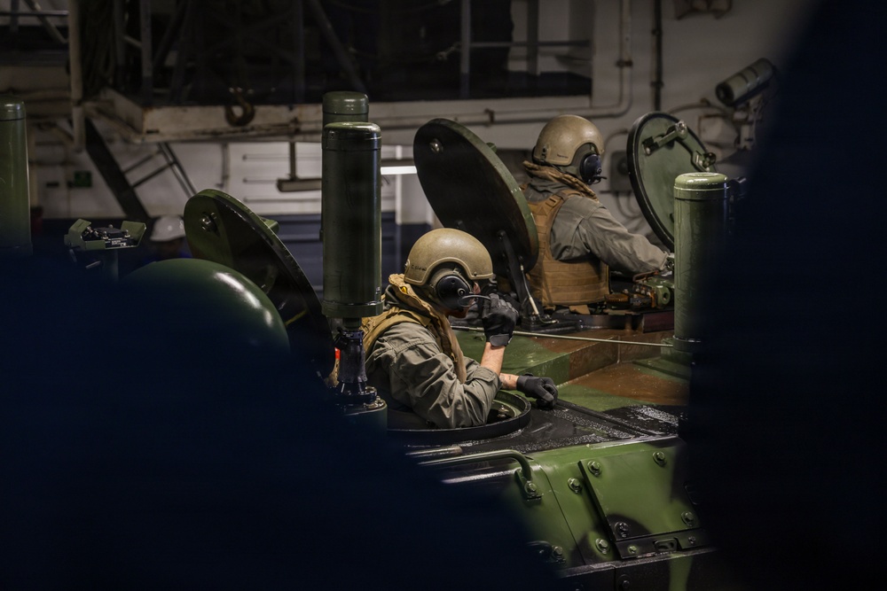 QUART 26.2: 3rd Assault Amphibian Battalion ship to ship transfer aboard USS Makin Island