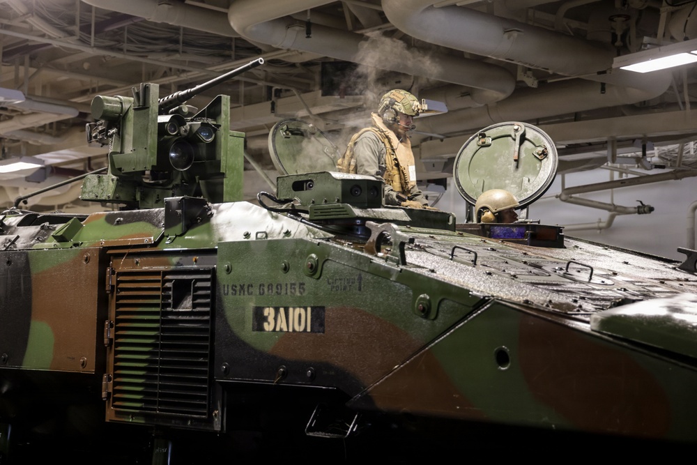 QUART 26.2: 3rd Assault Amphibian Battalion ship to ship transfer aboard USS Makin Island