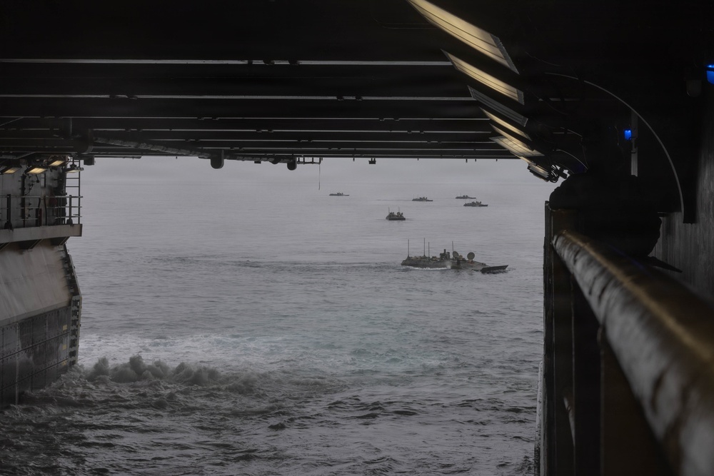 QUART 26.2: 3rd AA Bn. conduct Ship to Shore operations onboard USS Makin Island
