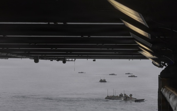 QUART 26.2: 3rd AA Bn. conduct Ship to Shore operations onboard USS Makin Island