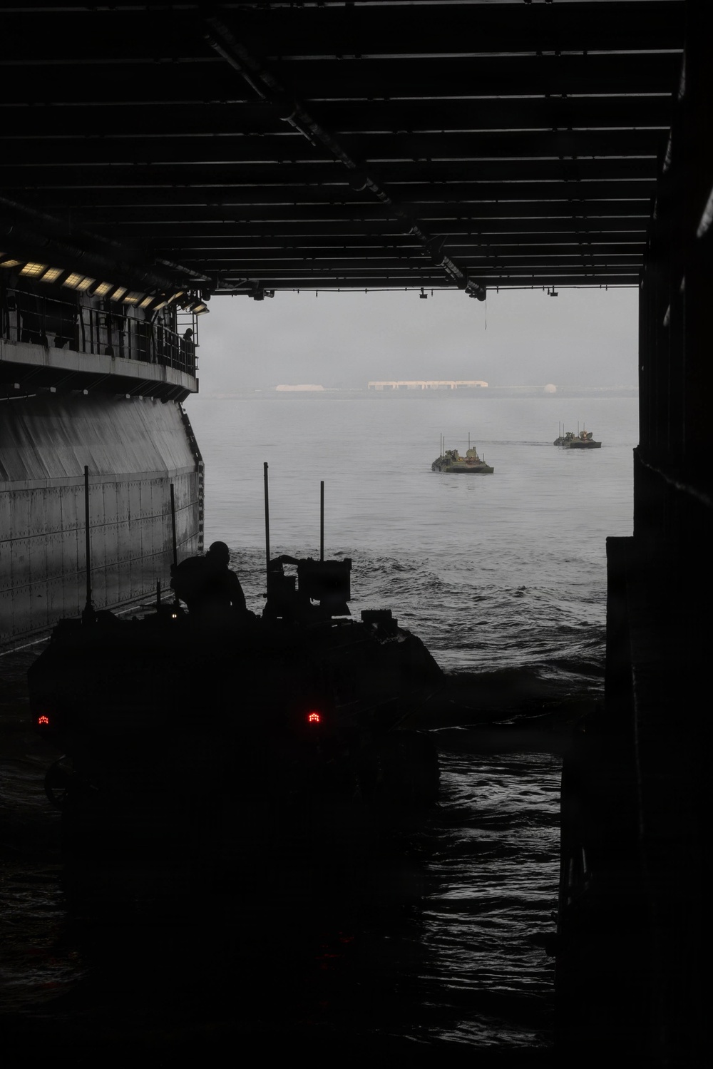 QUART 26.2: 3rd AA Bn. conduct Ship to Shore operations onboard USS Makin Island