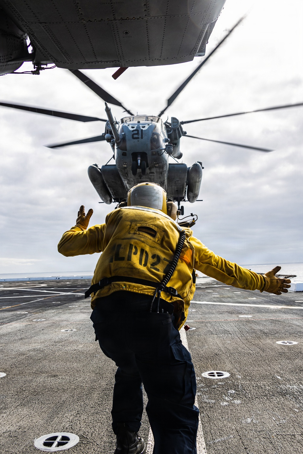 11th MEU Marines, Sailors, and Contractors conduct flight operations aboard USS Portland