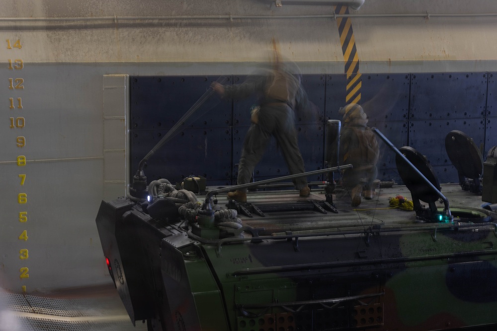 QUART 26.2: 3rd AA Bn. conduct Ship to Shore operations onboard USS Makin Island